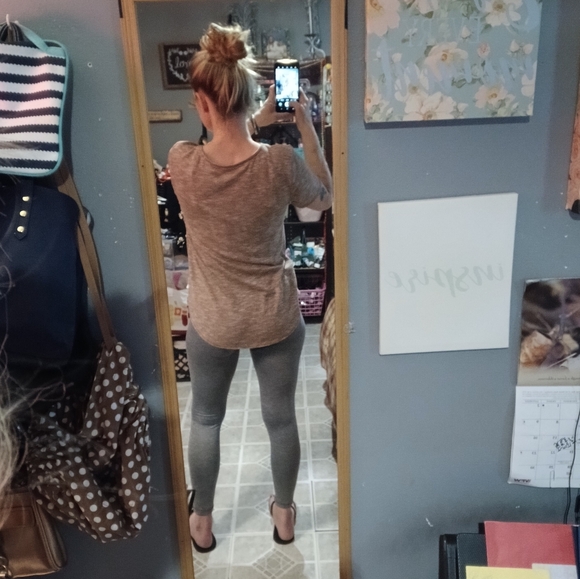 🎈24/7🎈BUY 1 GET 1 FREE ALL LISTINGS🎈Sparkly Flowy Top Sz M - Picture 14 of 16